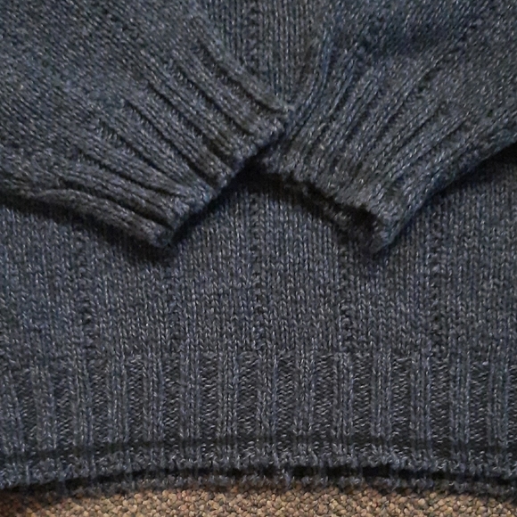 Eddie Bauer Men's Navy Crewneck Sweater - Picture 3 of 5